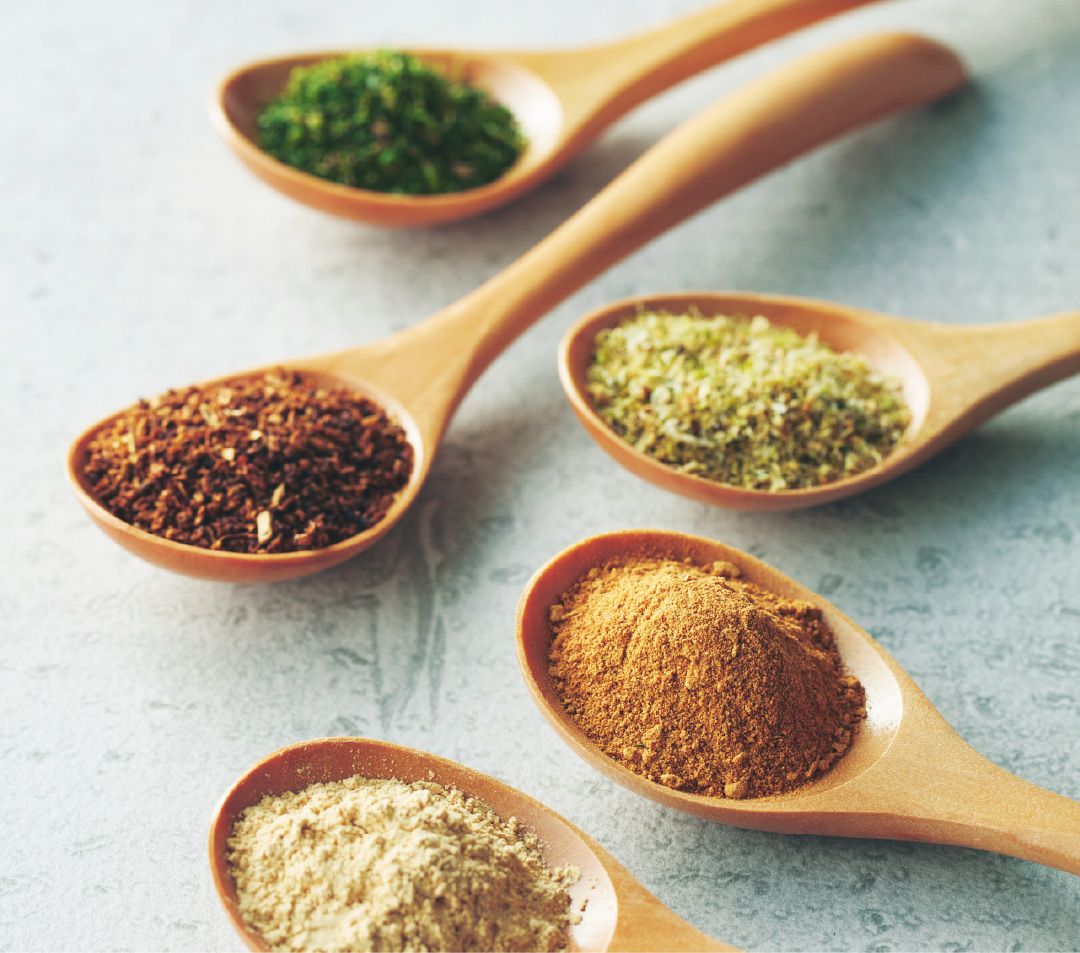 Gulurico powder on a spoon